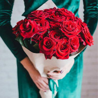 For Any Occasion” Red Roses Bouquet – Send a Classic Red Roses Gift